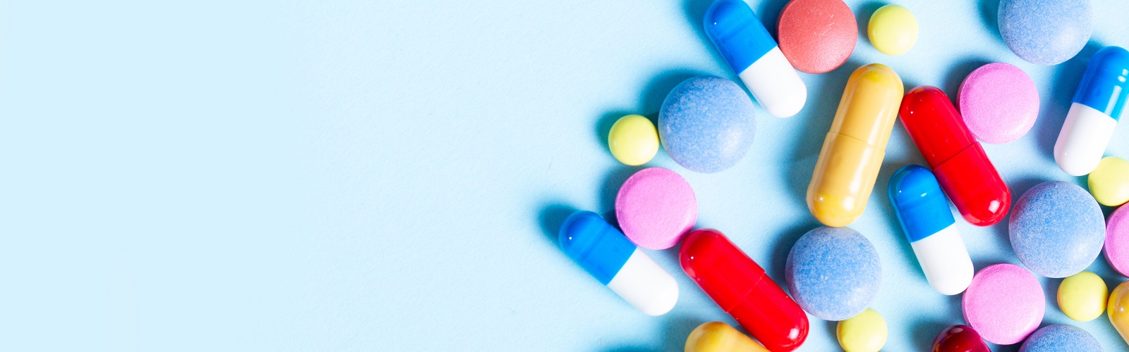 ALLA LUCE DELLA PANDEMIA COVID-19, QUALI EVIDENZE E QUALI POSSIBILI SCENARI SU EFFICACIA, SICUREZZA E COSTI DI FARMACI E VACCINI?